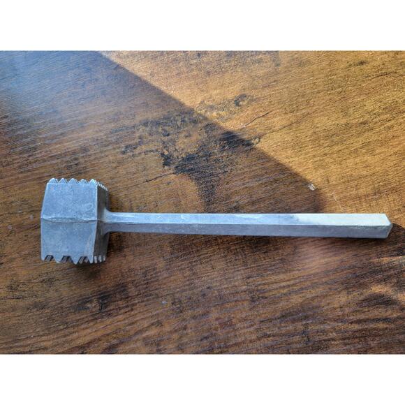 Vintage Aluminum 8" Meat Tenderizer -Fine/Coarse Pounder - Taiwan - Picture 3 of 6